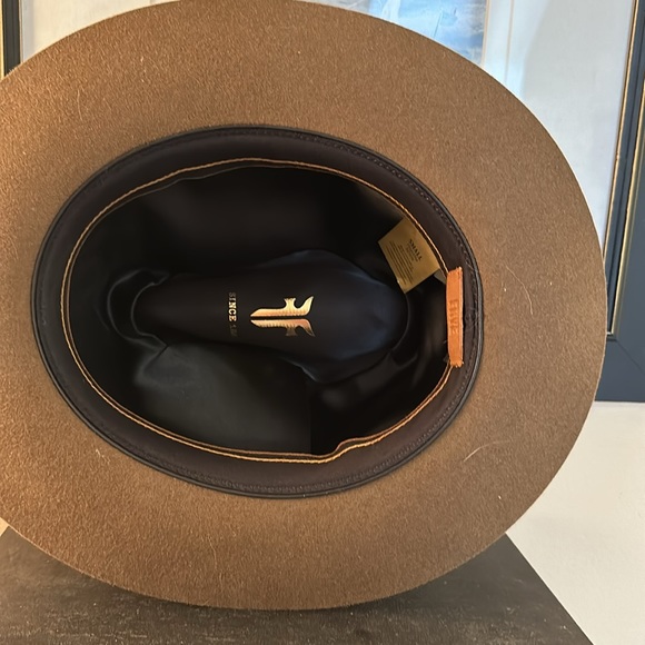 Hat - Picture 4 of 9